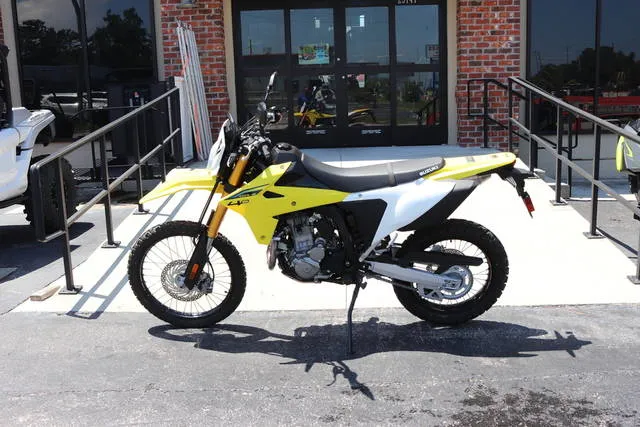 2025 Suzuki DR-Z 4S Base — front three-quarter view