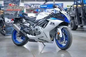 2026 Suzuki GSX-R600 — front three-quarter view