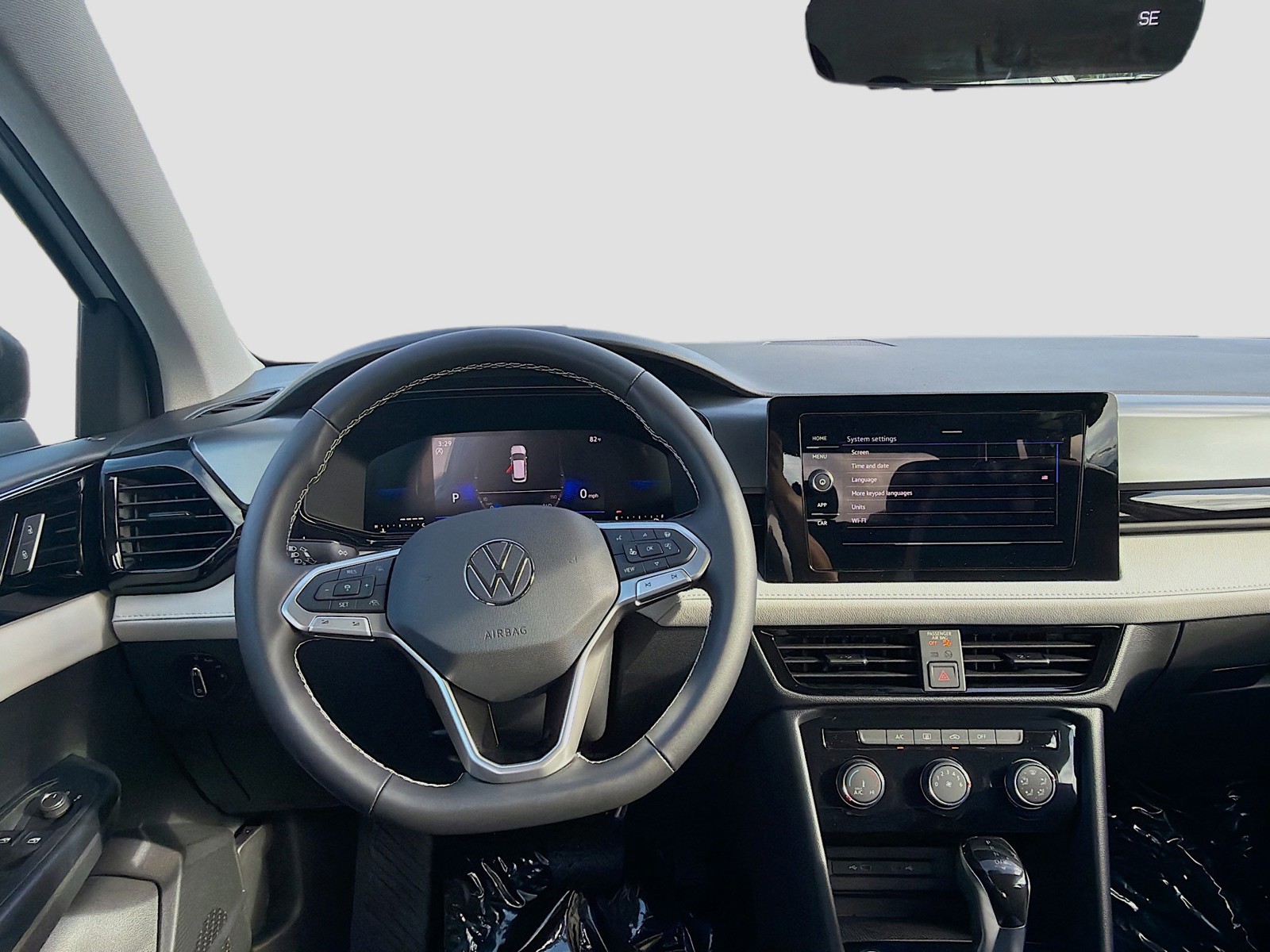2026 Volkswagen Taos — photo 17 view