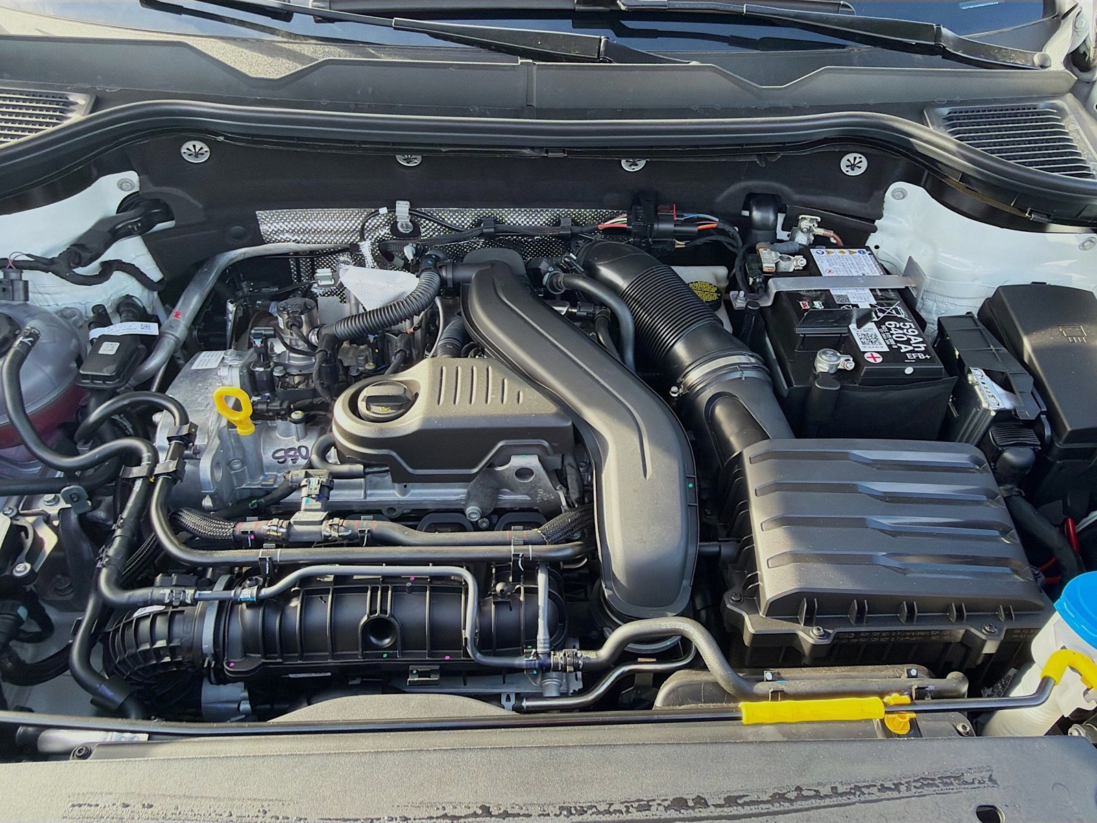 2026 Volkswagen Taos — photo 24 view