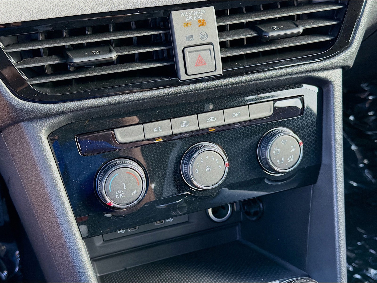 2026 Volkswagen Taos — photo 14 view