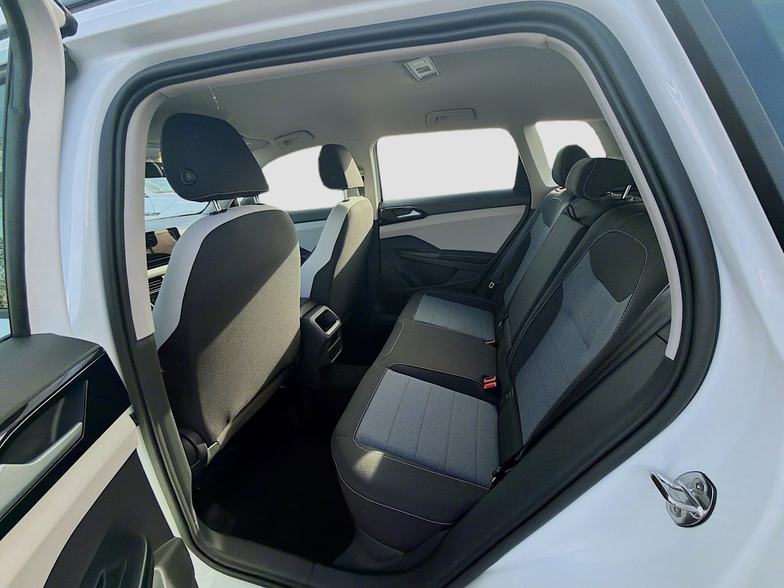 2026 Volkswagen Taos — photo 19 view