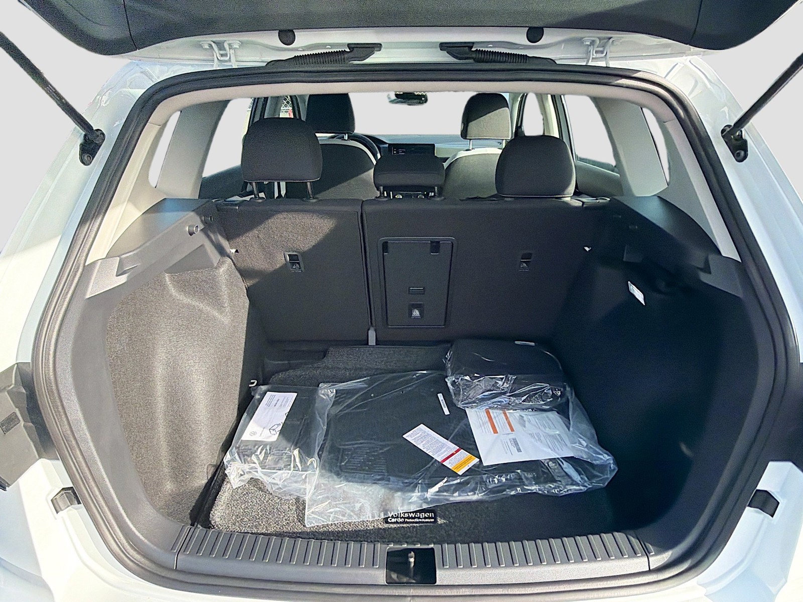 2026 Volkswagen Taos — photo 20 view