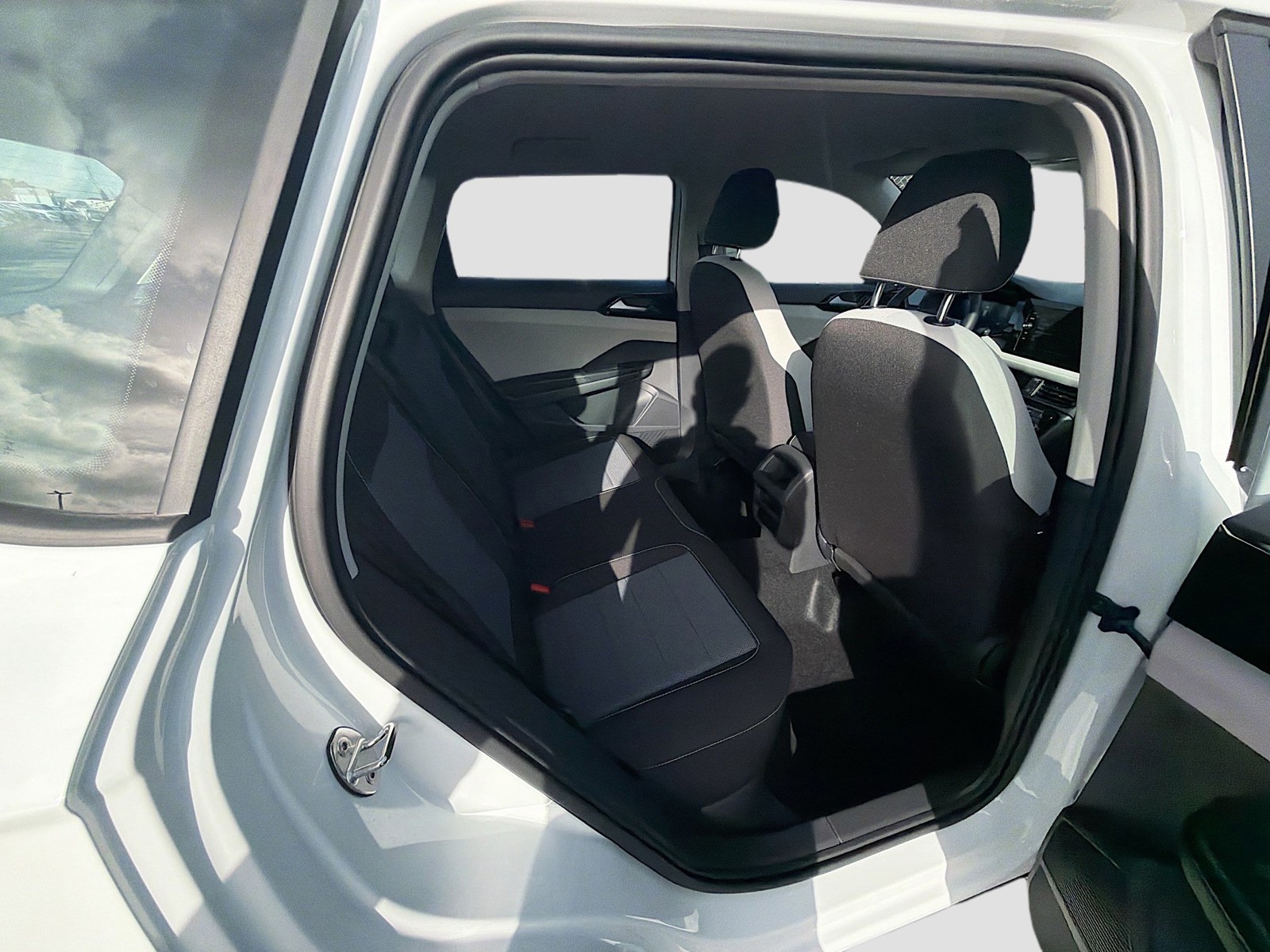 2026 Volkswagen Taos — photo 21 view