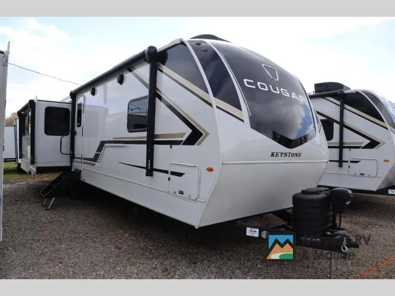 2026 Keystone RV Cougar Half-Ton 33RLI — front three-quarter view