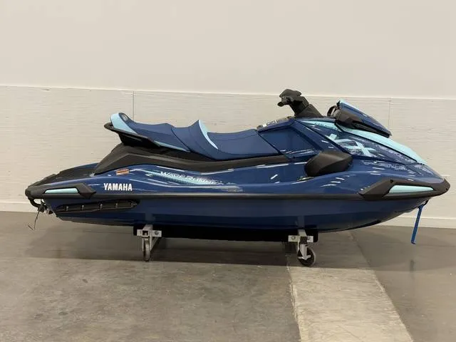 2026 Yamaha WaveRunners VX Cruiser® with Audio — front three-quarter view