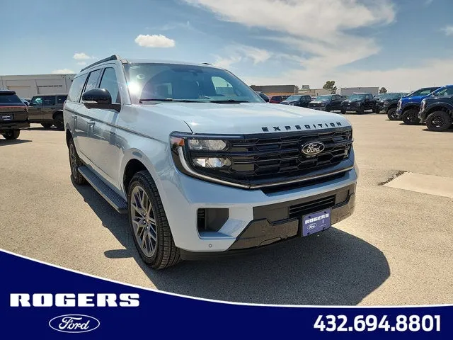 2026 Ford Expedition Max Platinum in Glacier Gray Metallic Tri-Coat — front three-quarter view