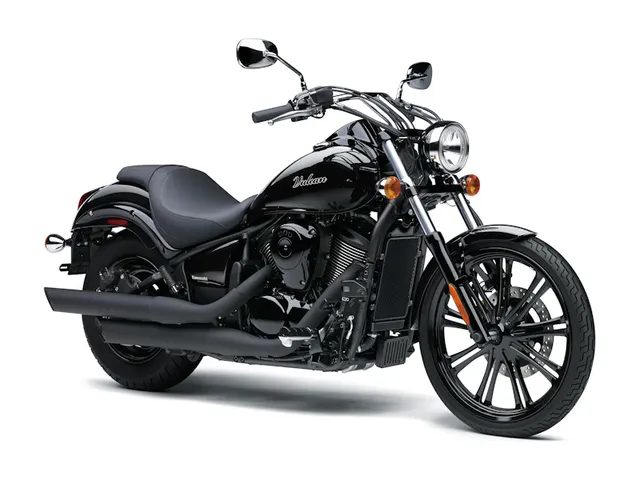 2026 Kawasaki Vulcan® 900 Custom — front three-quarter view
