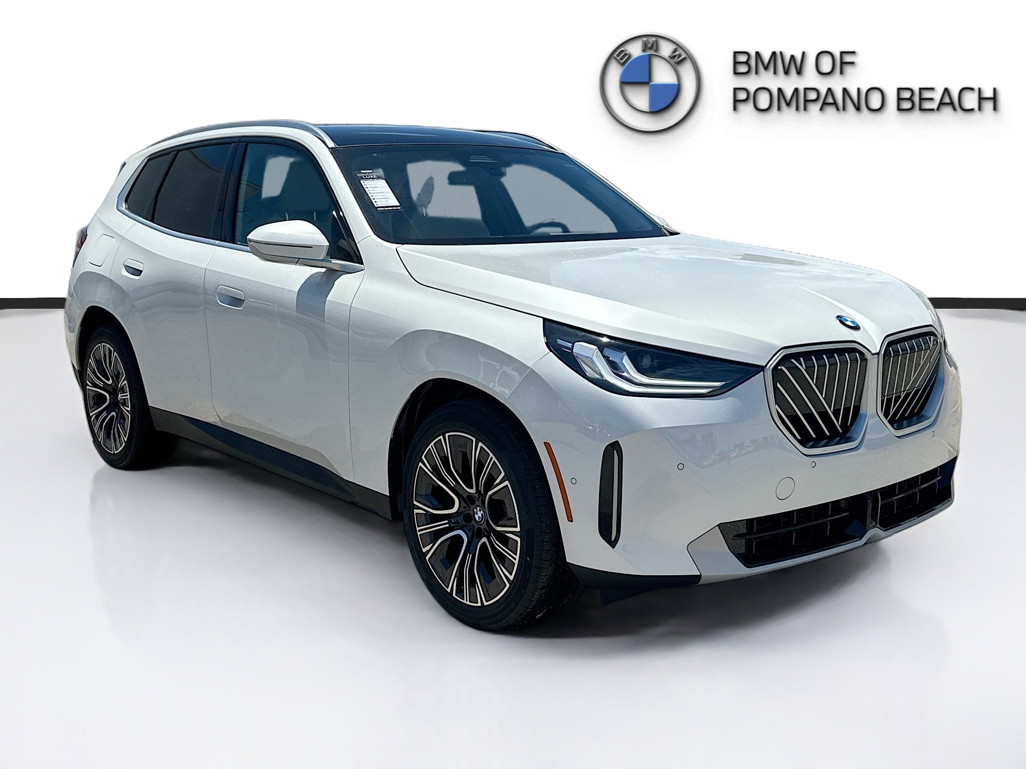 2026 BMW X3 30 xDrive in Mineral White Metallic — front three-quarter view
