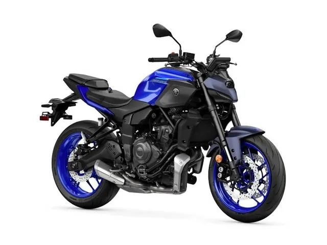 2025 Yamaha MT-07 — front three-quarter view