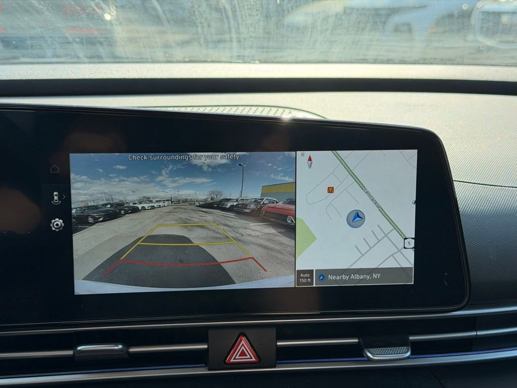2024 Hyundai Elantra SEL — photo 16 view