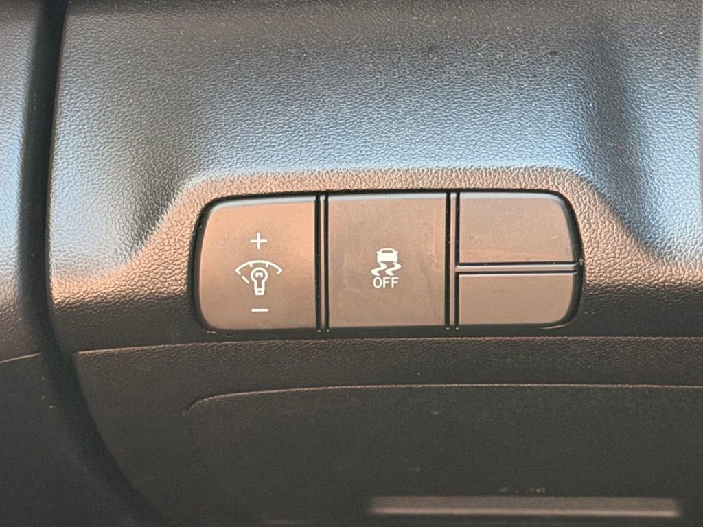 2024 Hyundai Elantra SEL — photo 29 view