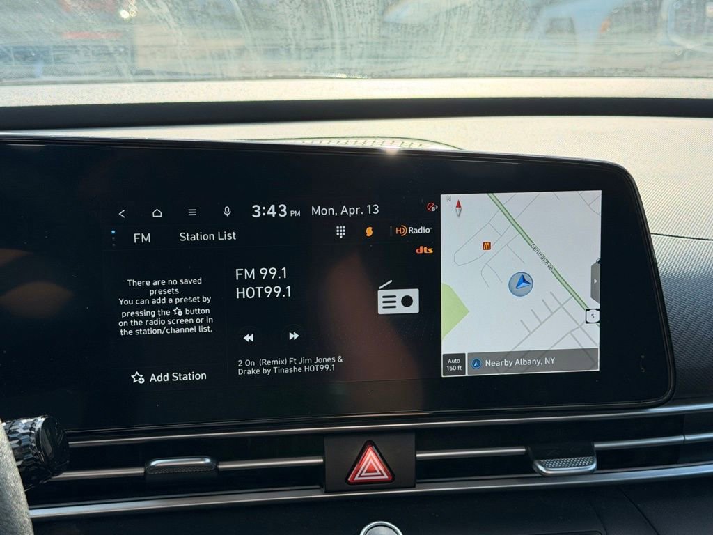 2024 Hyundai Elantra SEL — photo 14 view