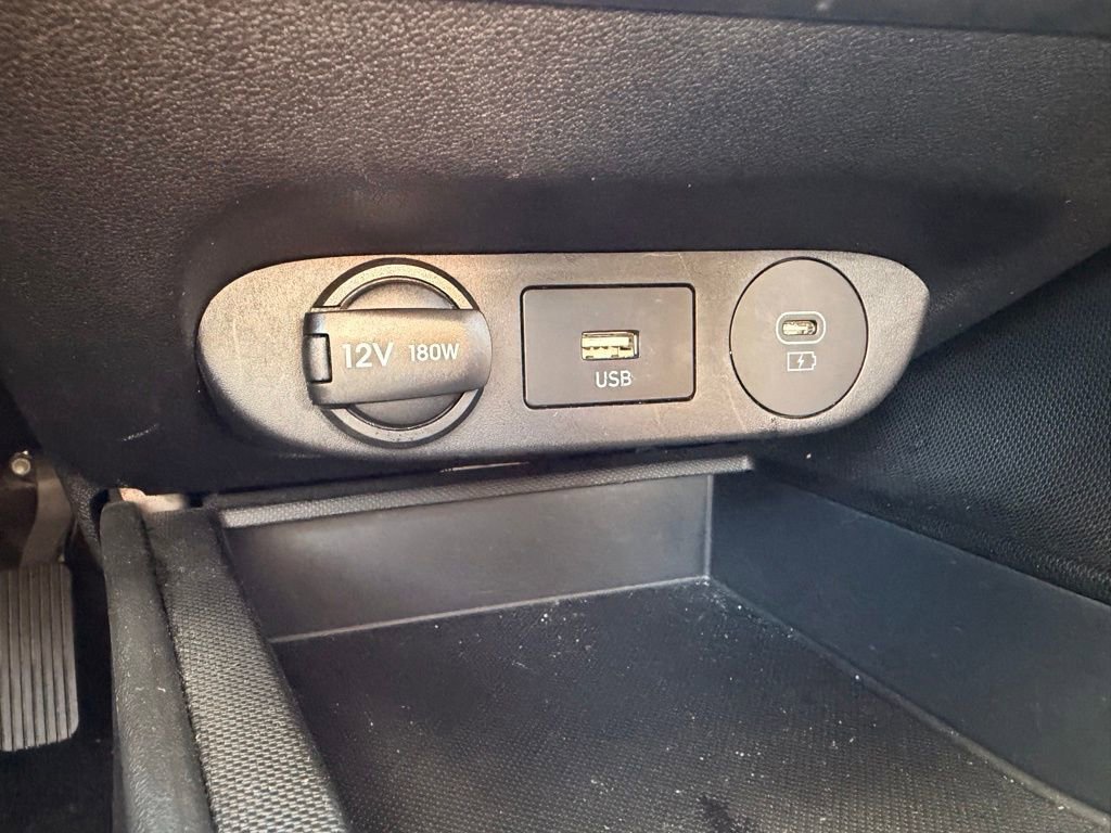 2024 Hyundai Elantra SEL — photo 25 view