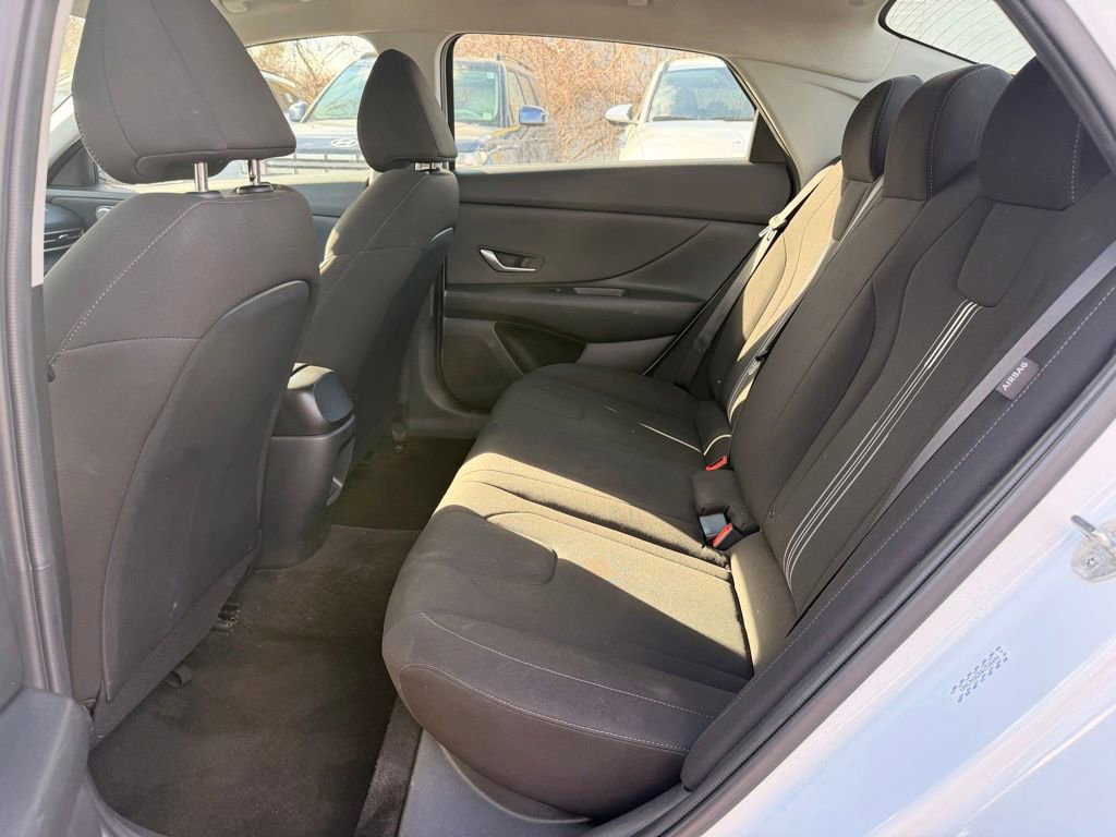 2024 Hyundai Elantra SEL — photo 31 view
