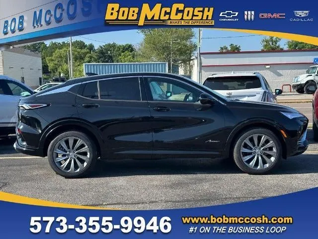 2026 Buick Envista Avenir in Ebony Twilight Metallic — front three-quarter view