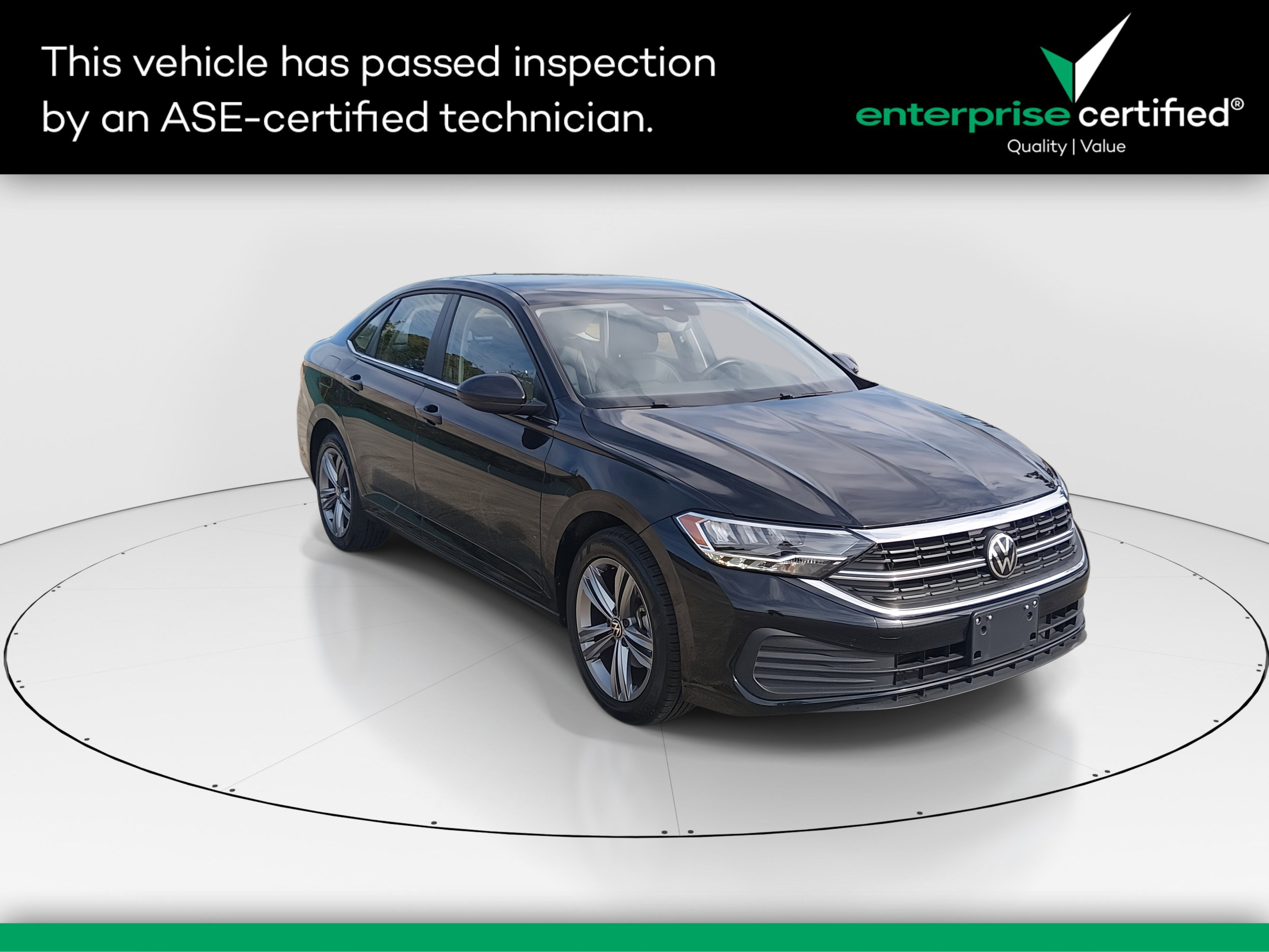 2024 Volkswagen Jetta SE Auto — front three-quarter view