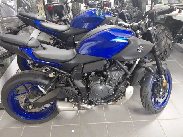 2026 Yamaha MT-07 — front three-quarter view