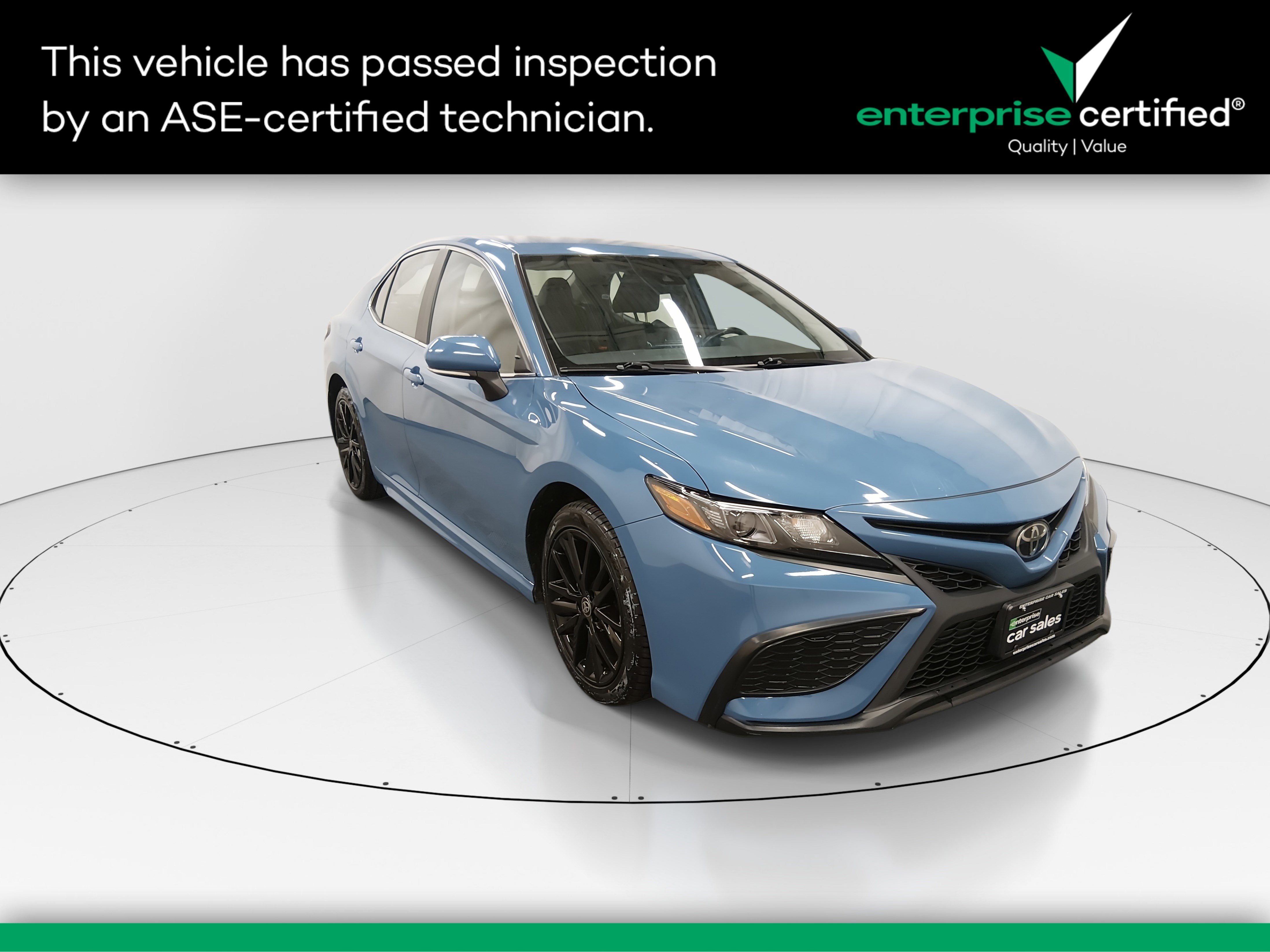 2024 Toyota Camry SE Auto — front three-quarter view