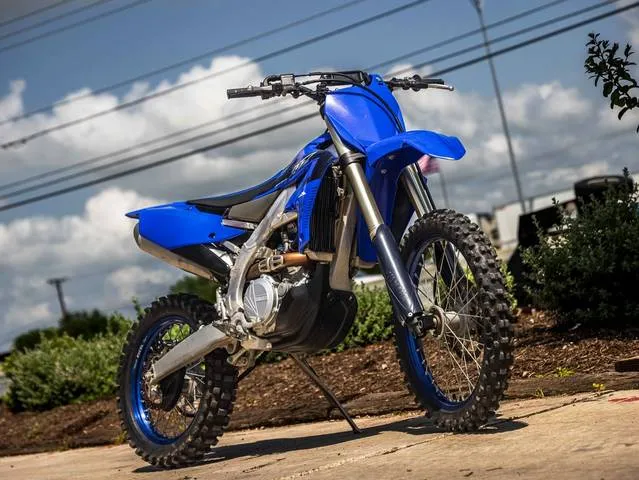 2023 Yamaha YZ450FX — front three-quarter view