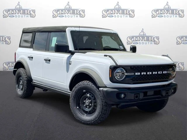 2026 Ford Bronco Big Bend in White — front three-quarter view