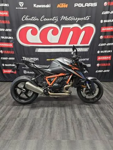 2026 KTM 1390 Super Duke R EVO — front three-quarter view