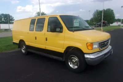 2004 Ford Econoline Cargo Van