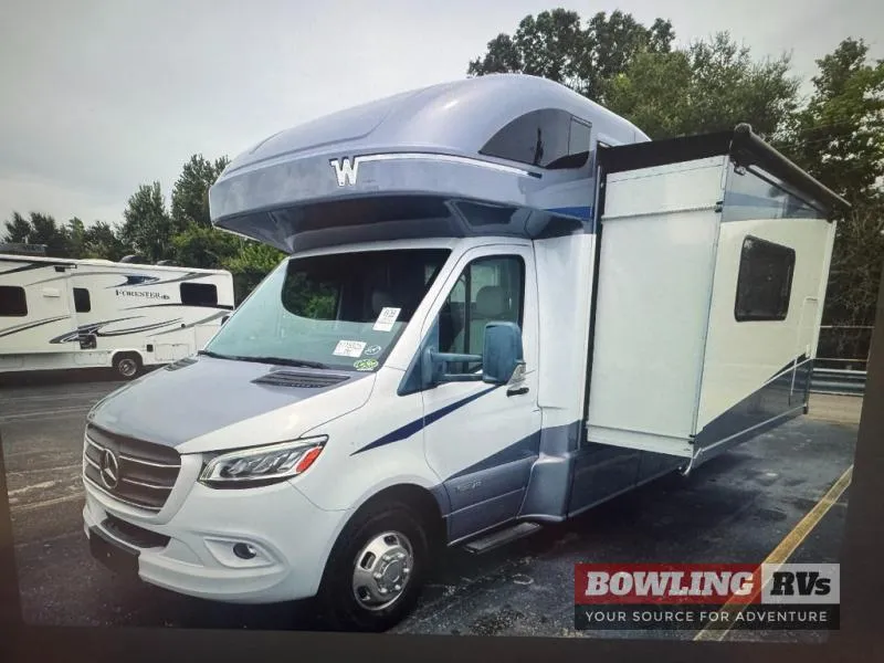 2023 View 24J — front three-quarter view