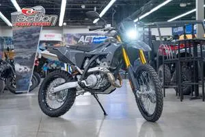 2025 Suzuki DR-Z4S — front three-quarter view