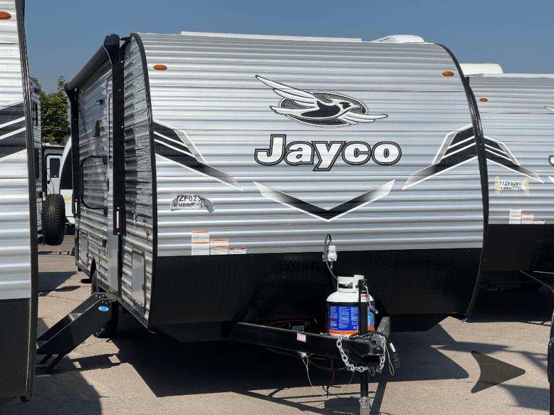 2026 Jayco Jay Flight SLX — front three-quarter view