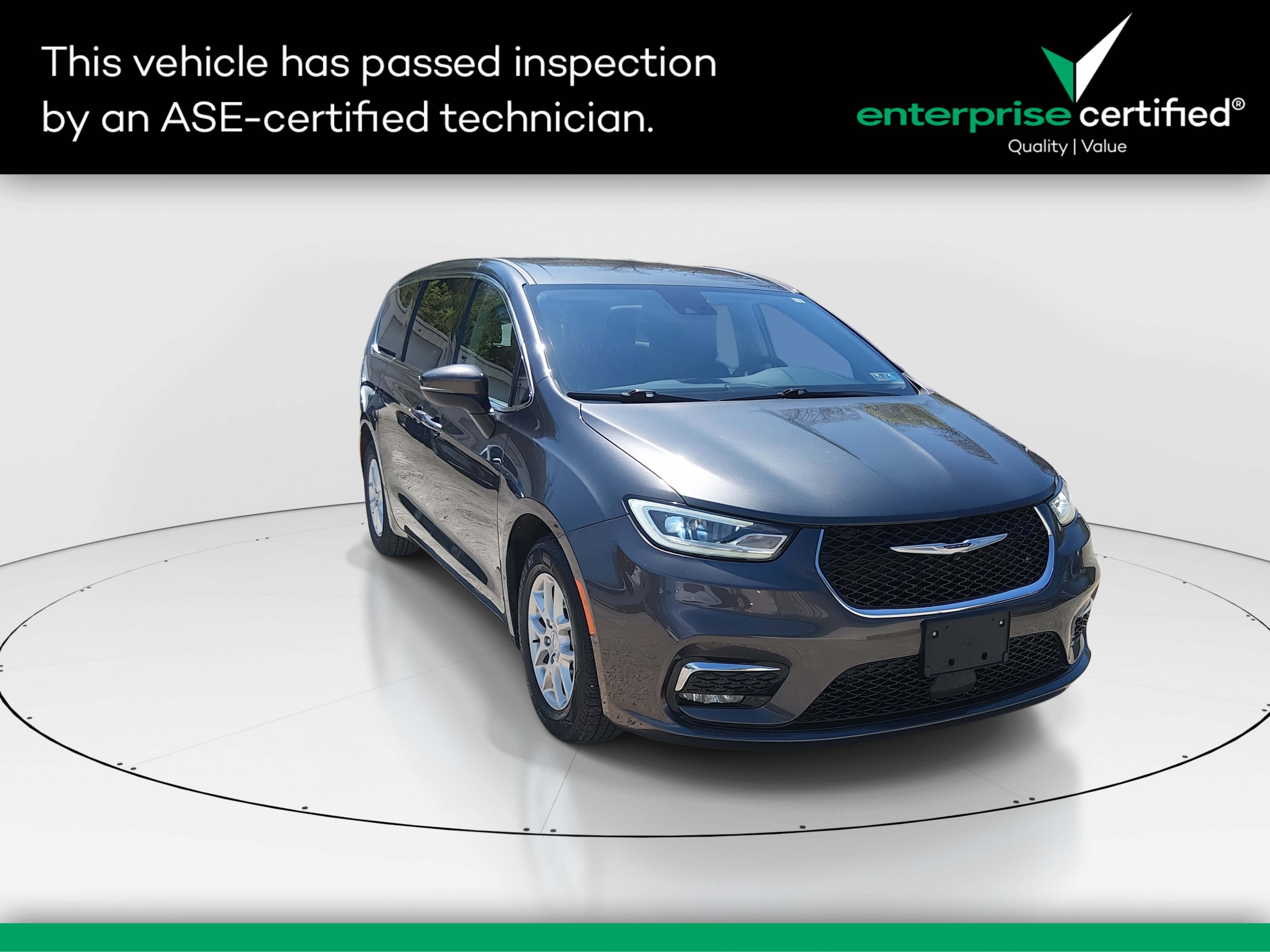 2023 Chrysler Pacifica Touring L FWD — front three-quarter view