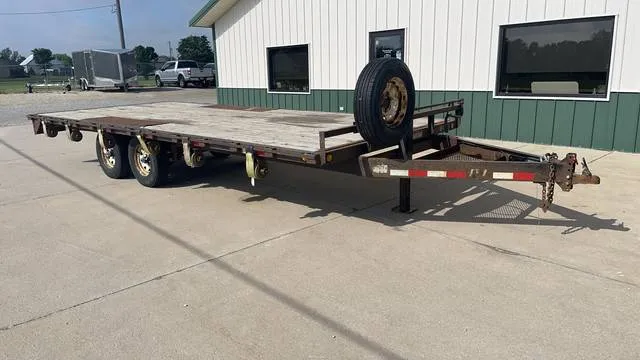 2015 PJ Trailers 8.5'x20' 10k / BP / Deckover Trailer — front three-quarter view