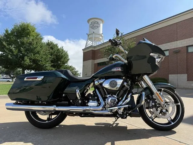 2024 Harley-Davidson® FLTRX - Road Glide® — front three-quarter view