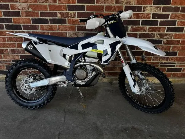 2026 Husqvarna® FX 350 — front three-quarter view