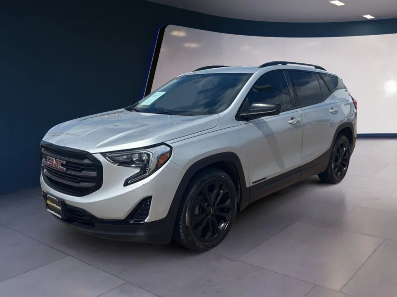 2021 GMC Terrain SLE in Quicksilver Metallic — front three-quarter view