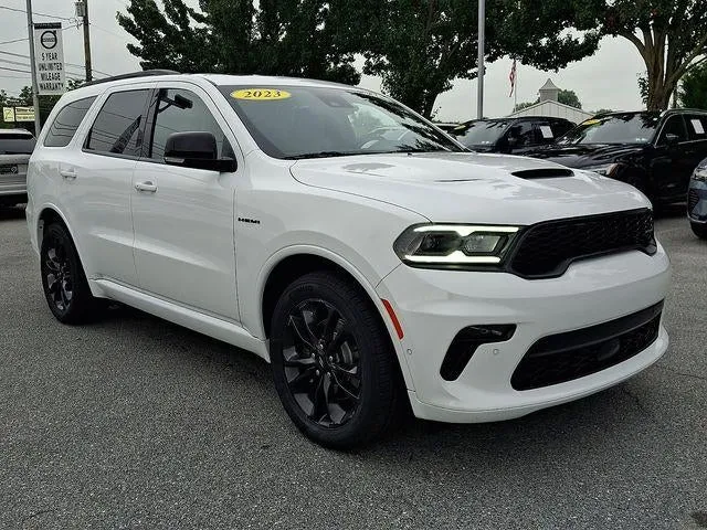 2023 Dodge Durango R/T Plus AWD in White Knuckle Clearcoat — front three-quarter view