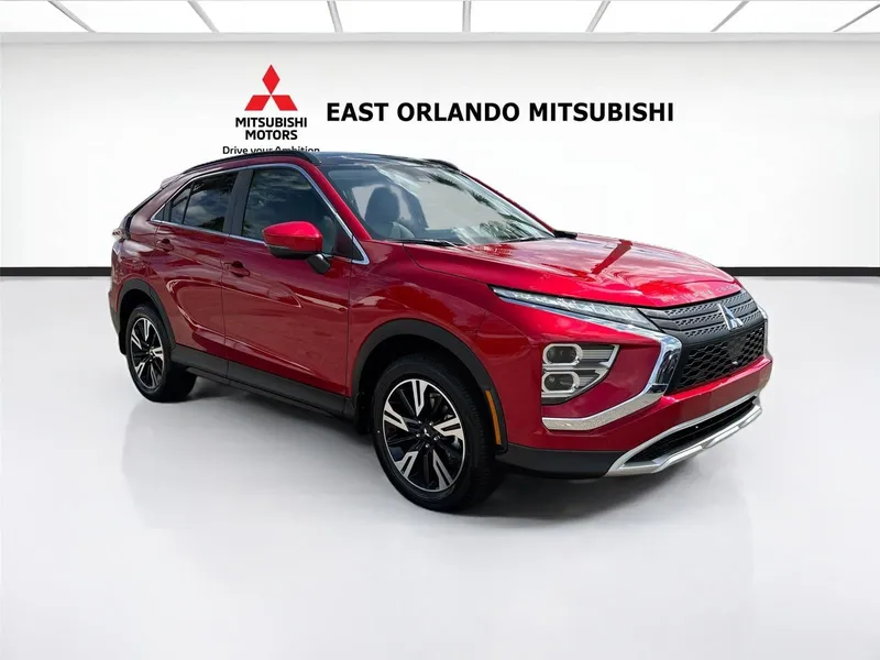 2026 Mitsubishi Eclipse Cross SE in Red Diamond — front three-quarter view