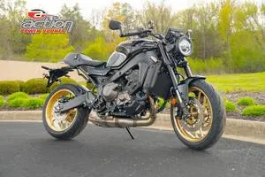 2026 Yamaha XSR900 — front three-quarter view