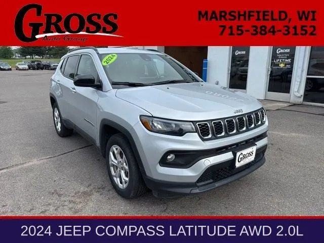 2024 Jeep Compass Latitude in Silver Zynith Metallic Clearcoat — front three-quarter view