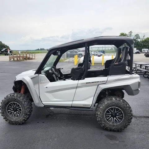 2022 Yamaha WOLVERINE RMAX4 LE — front three-quarter view