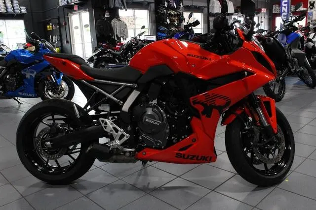 2026 Suzuki GSX-8R — front three-quarter view