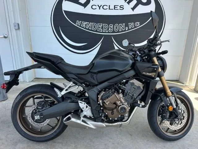2026 Honda® CB650R E-Clutch — front three-quarter view