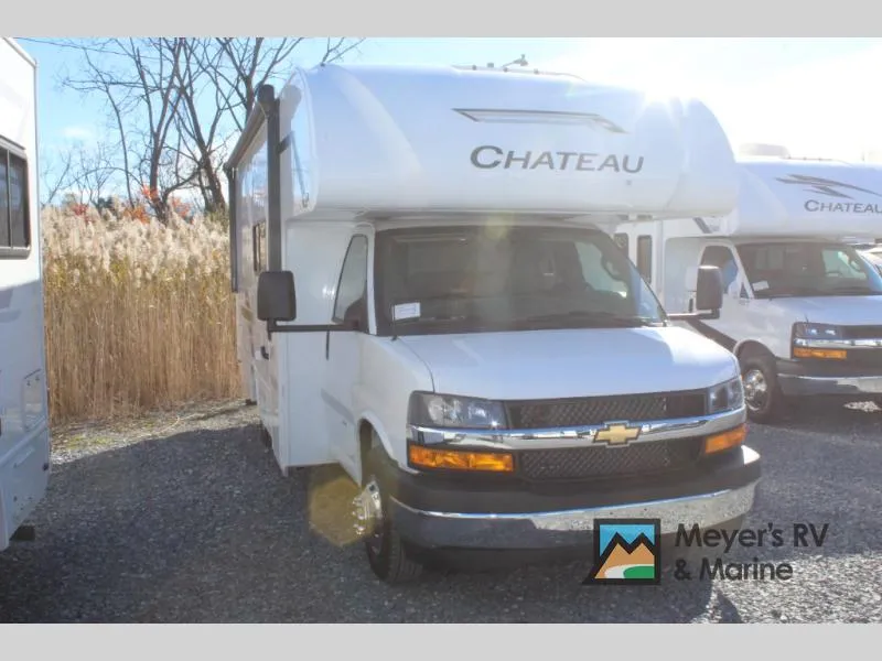 2026 Thor Motor Coach Chateau 22Z — front three-quarter view