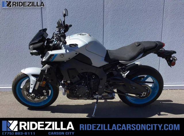 2025 Yamaha MT-10 — front three-quarter view