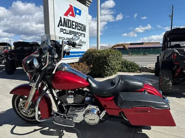 2013 Harley-Davidson® FLHX - Street Glide® — front three-quarter view