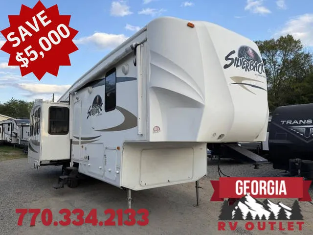 2010 Forest River Silverback 29RE — front three-quarter view
