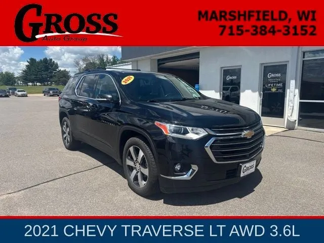 2021 Chevrolet Traverse LT Leather in Mosaic Black Metallic — front three-quarter view