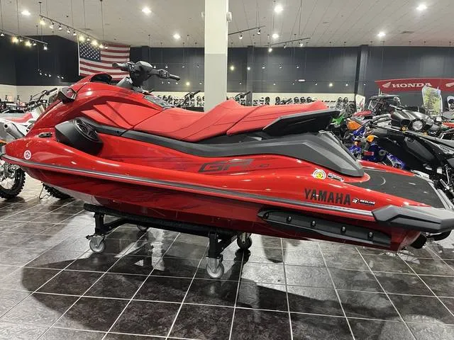 2026 Yamaha GP SVHO™ — front three-quarter view