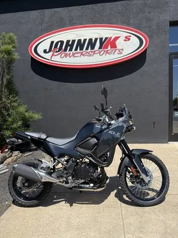 2026 Kawasaki KLE®500 ABS — front three-quarter view