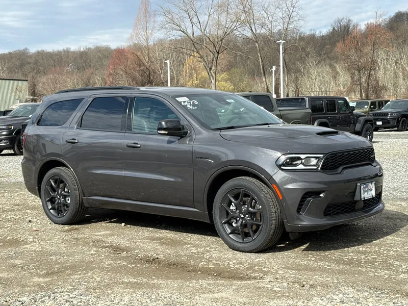 2026 Dodge Durango GT Plus HEMI V8 in Vapor Gray — front three-quarter view